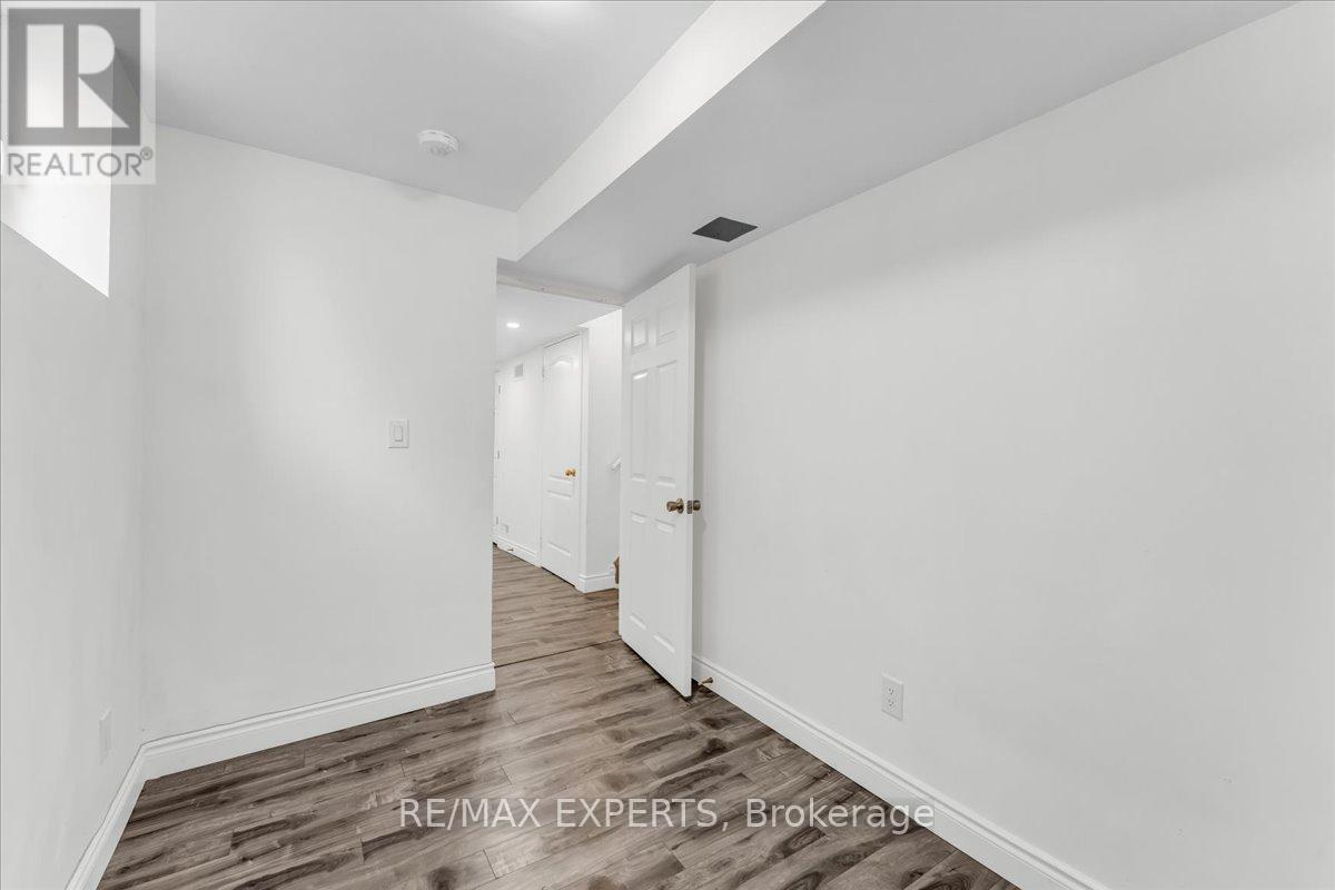 43 Jingle Crescent, Brampton, Ontario  L6S 0A8 - Photo 41 - W12428306