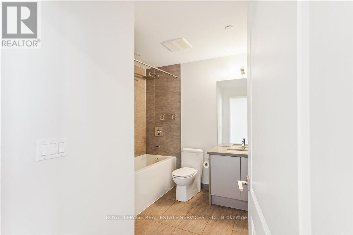 805 - 297 Oak Walk Drive, Oakville, Ontario  L6H 3R6 - Photo 10 - W12428315