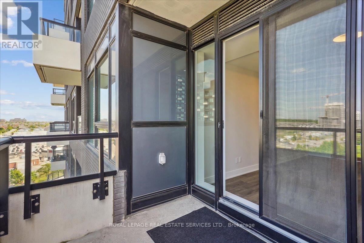 805 - 297 Oak Walk Drive, Oakville, Ontario  L6H 3R6 - Photo 13 - W12428315
