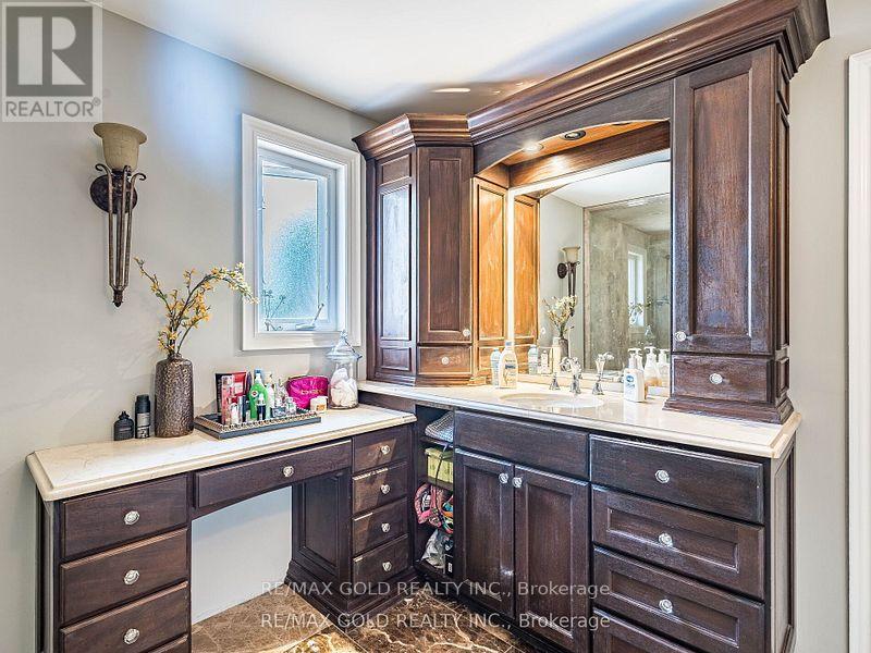 110 Palmer Circle, Caledon, Ontario  L7E 0A5 - Photo 24 - W12428316