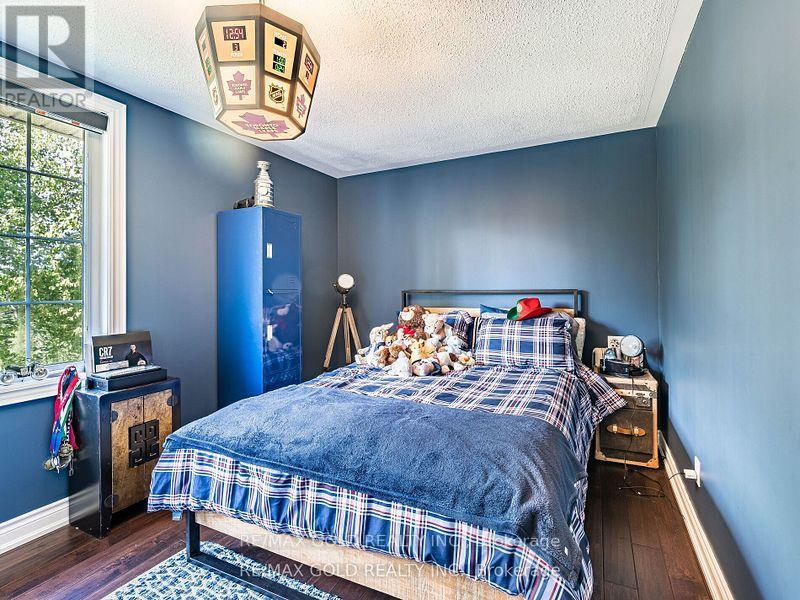 110 Palmer Circle, Caledon, Ontario  L7E 0A5 - Photo 31 - W12428316