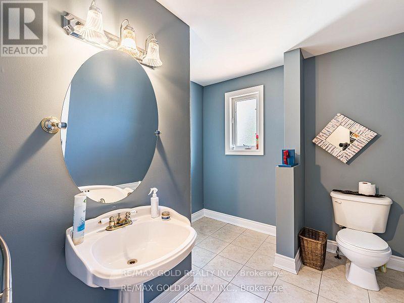 110 Palmer Circle, Caledon, Ontario  L7E 0A5 - Photo 33 - W12428316