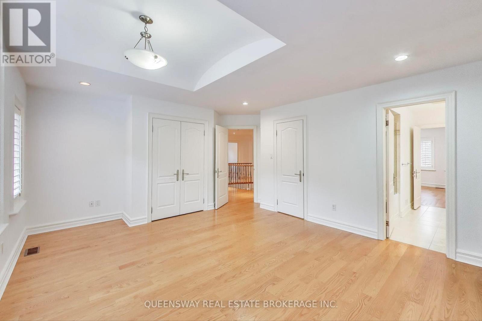 1371 Chriseden Drive, Mississauga, Ontario  L5H 1V1 - Photo 28 - W12428325