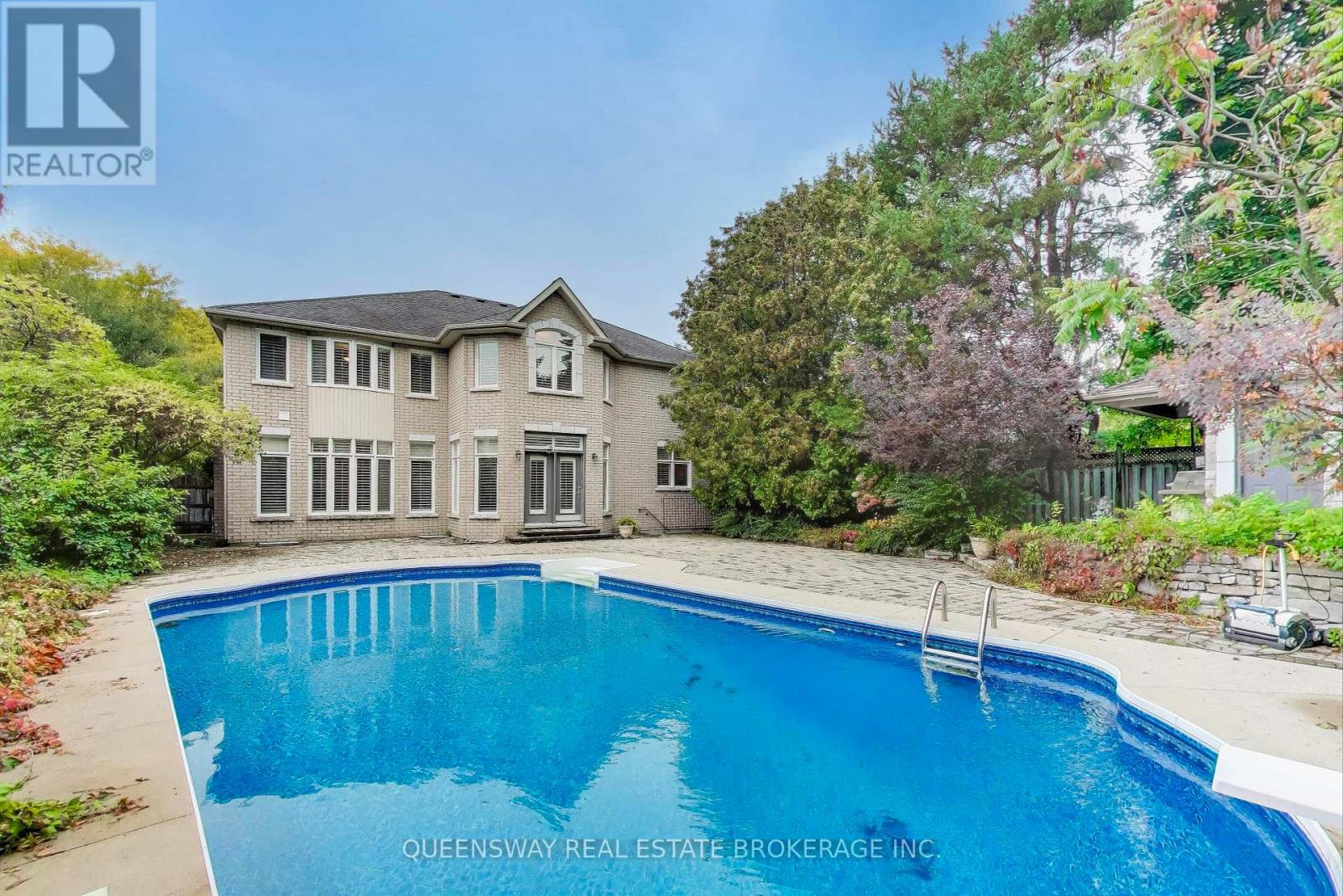 1371 Chriseden Drive, Mississauga, Ontario  L5H 1V1 - Photo 41 - W12428325