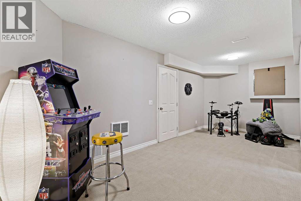 32 Millrise Crescent Sw, Calgary, Alberta  T2Y 2H6 - Photo 32 - A2256504