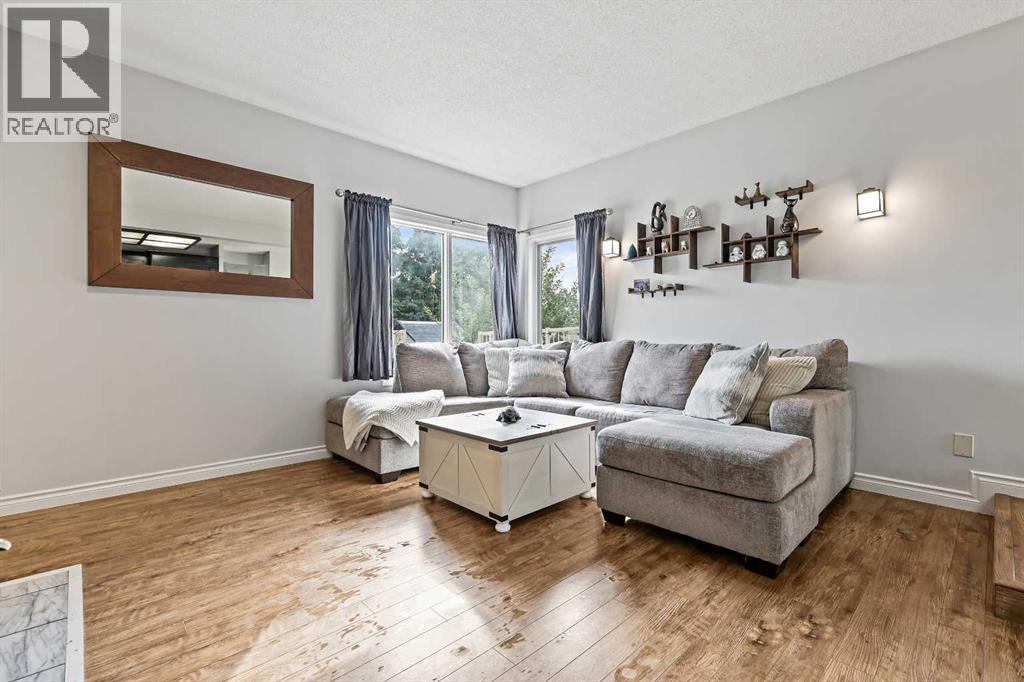 32 Millrise Crescent Sw, Calgary, Alberta  T2Y 2H6 - Photo 12 - A2256504