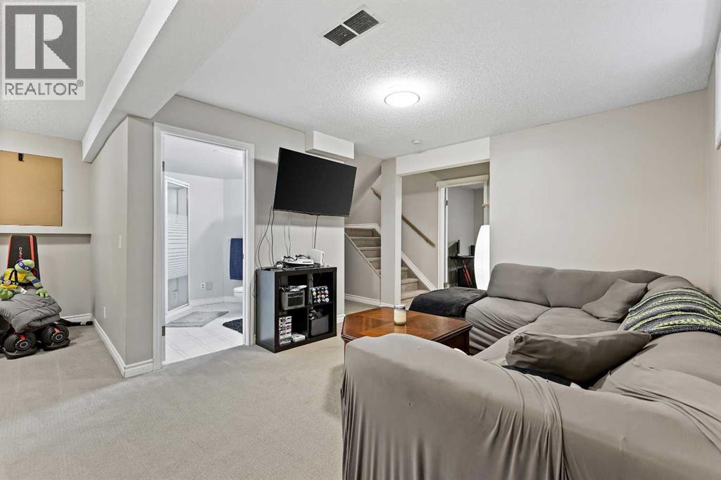 32 Millrise Crescent Sw, Calgary, Alberta  T2Y 2H6 - Photo 31 - A2256504