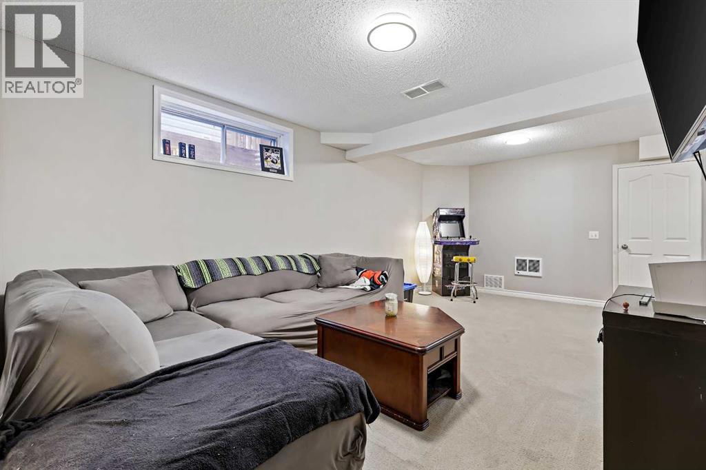 32 Millrise Crescent Sw, Calgary, Alberta  T2Y 2H6 - Photo 30 - A2256504