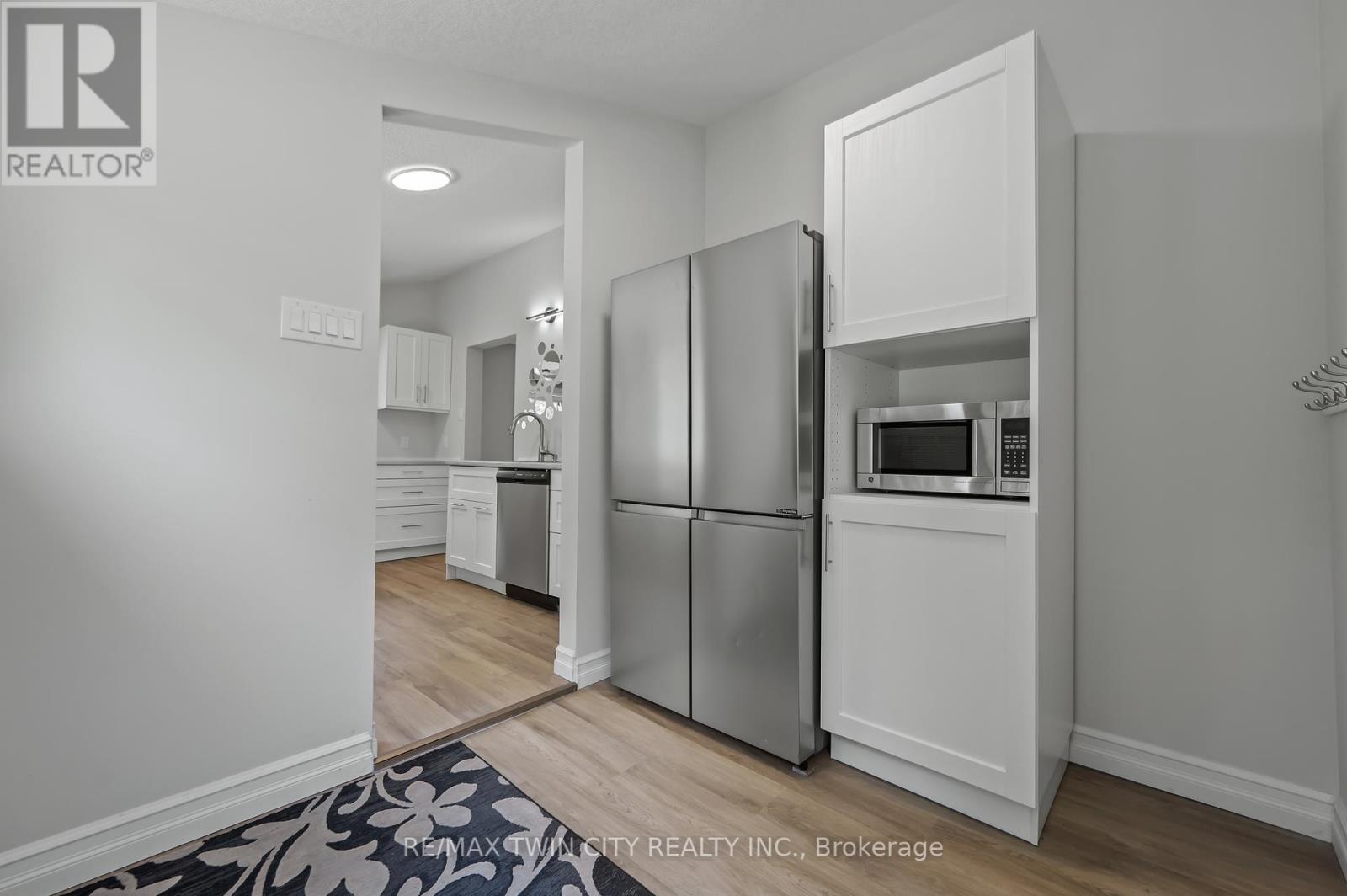 41 Chestnut Street, St. Thomas, Ontario  N5R 2A8 - Photo 12 - X12428167