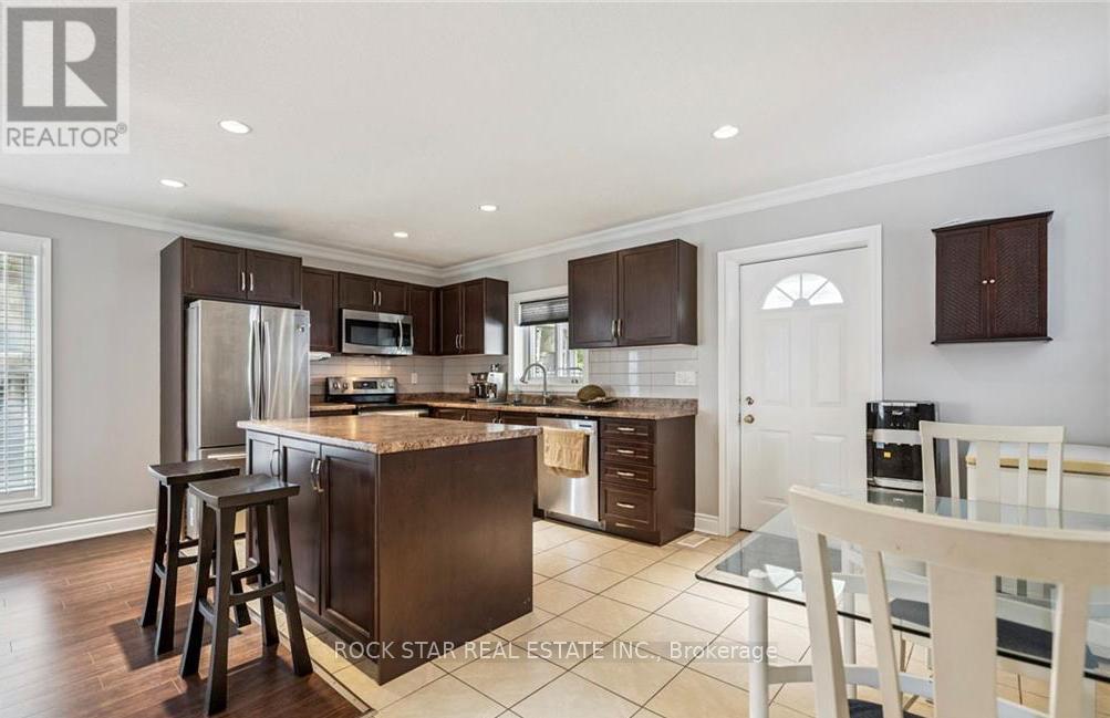 34 Cliff Avenue, Hamilton (Eastmount), Ontario  L8V 2R9 - Photo 4 - X12428196
