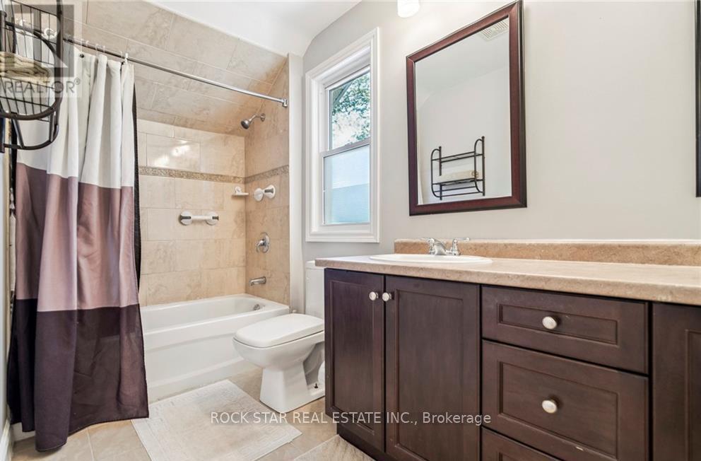 34 Cliff Avenue, Hamilton (Eastmount), Ontario  L8V 2R9 - Photo 7 - X12428196