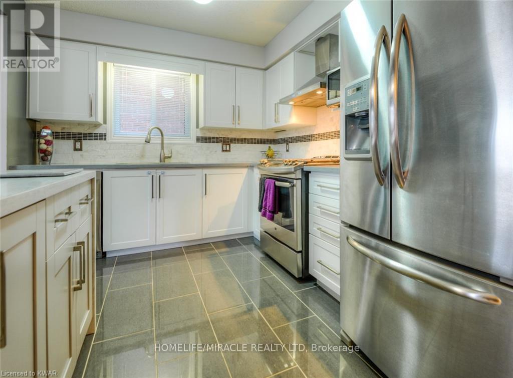 55 Seabrook Drive, Kitchener, Ontario  N2R 1Y1 - Photo 5 - X12428202