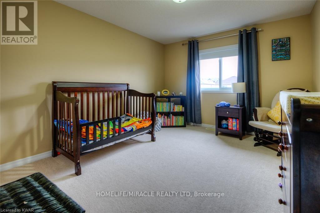 55 Seabrook Drive, Kitchener, Ontario  N2R 1Y1 - Photo 9 - X12428202