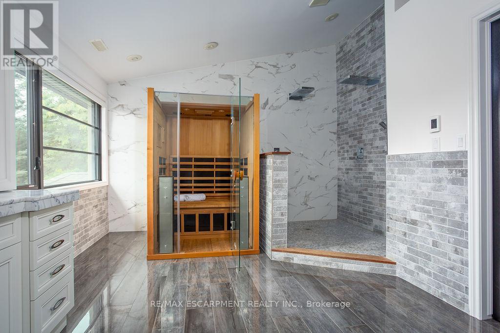 12 Blackberry Place, Hamilton, Ontario  L0R 1H2 - Photo 26 - X12428219