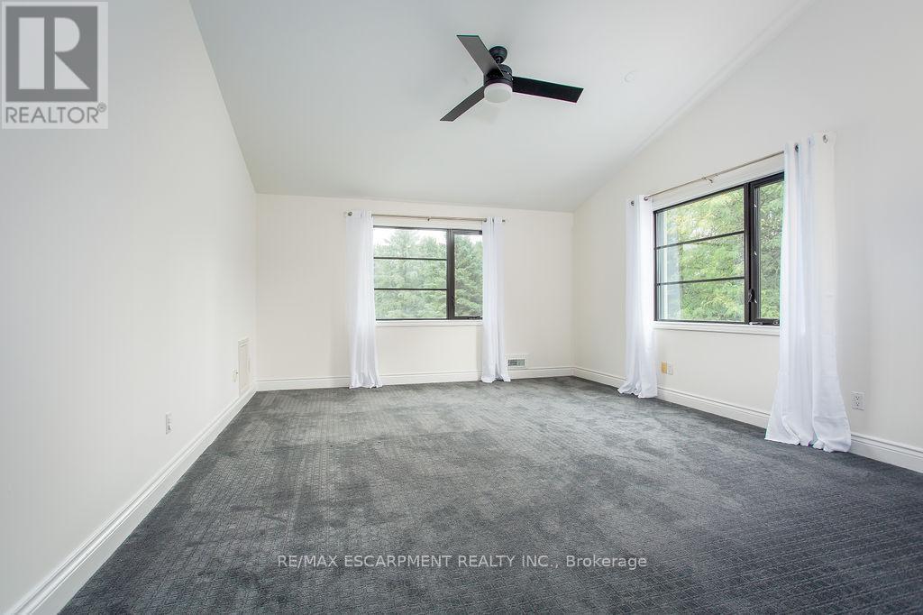 12 Blackberry Place, Hamilton, Ontario  L0R 1H2 - Photo 28 - X12428219