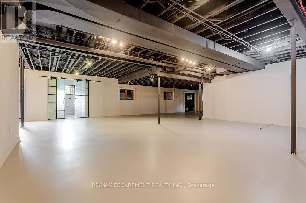 12 Blackberry Place, Hamilton, Ontario  L0R 1H2 - Photo 30 - X12428219