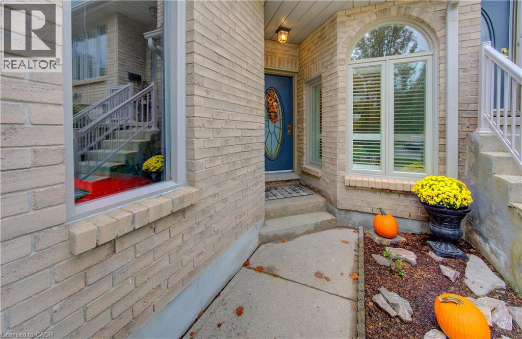 225 Benjamin Road Unit# 61, Waterloo, Ontario  N2V 1Z3 - Photo 3 - 40773817