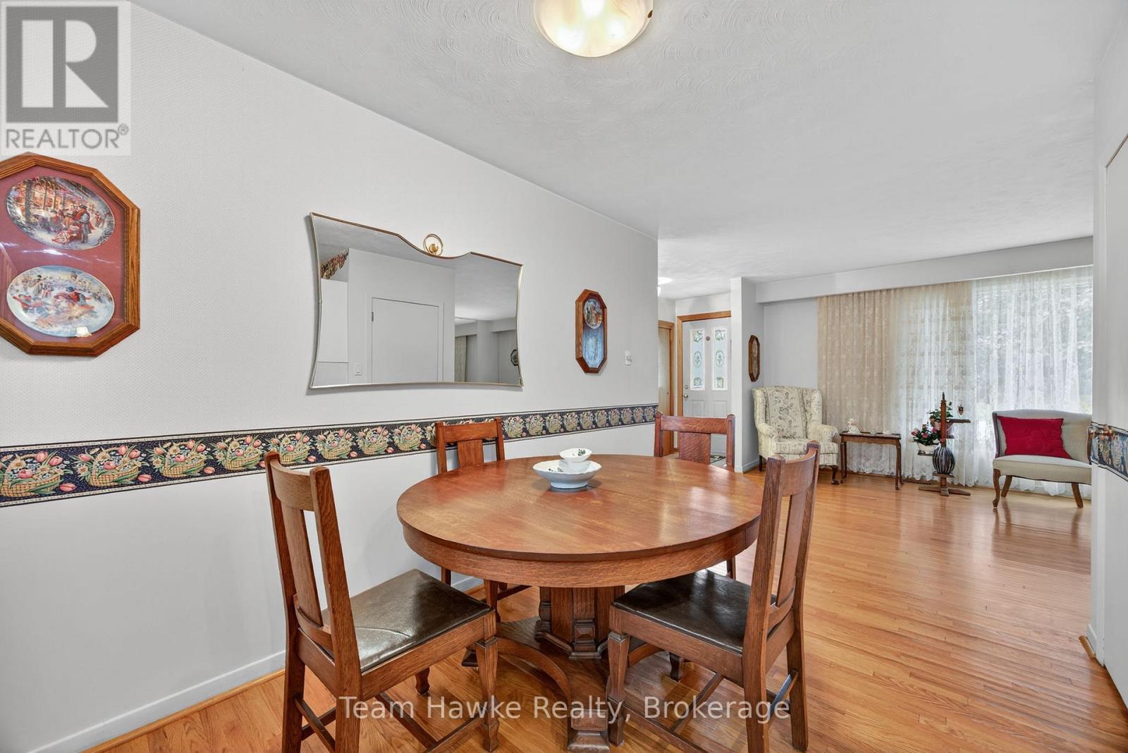 558 Russell Street, Midland, Ontario  L4R 3B6 - Photo 13 - S12428476