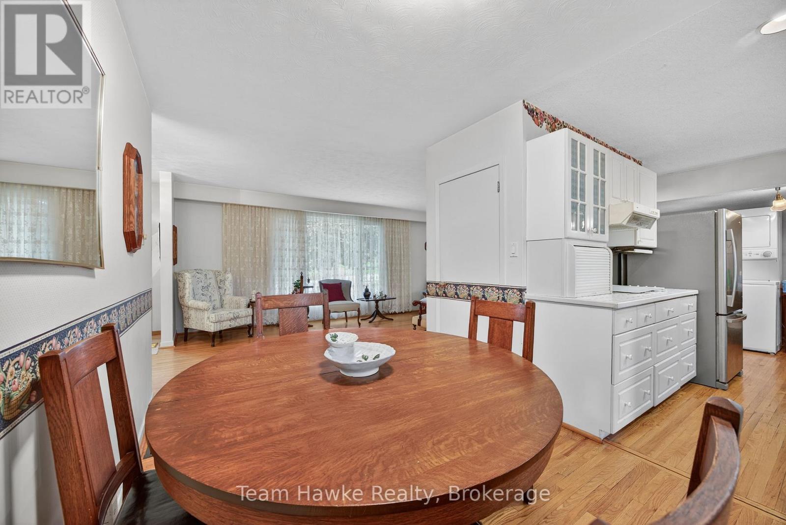 558 Russell Street, Midland, Ontario  L4R 3B6 - Photo 14 - S12428476