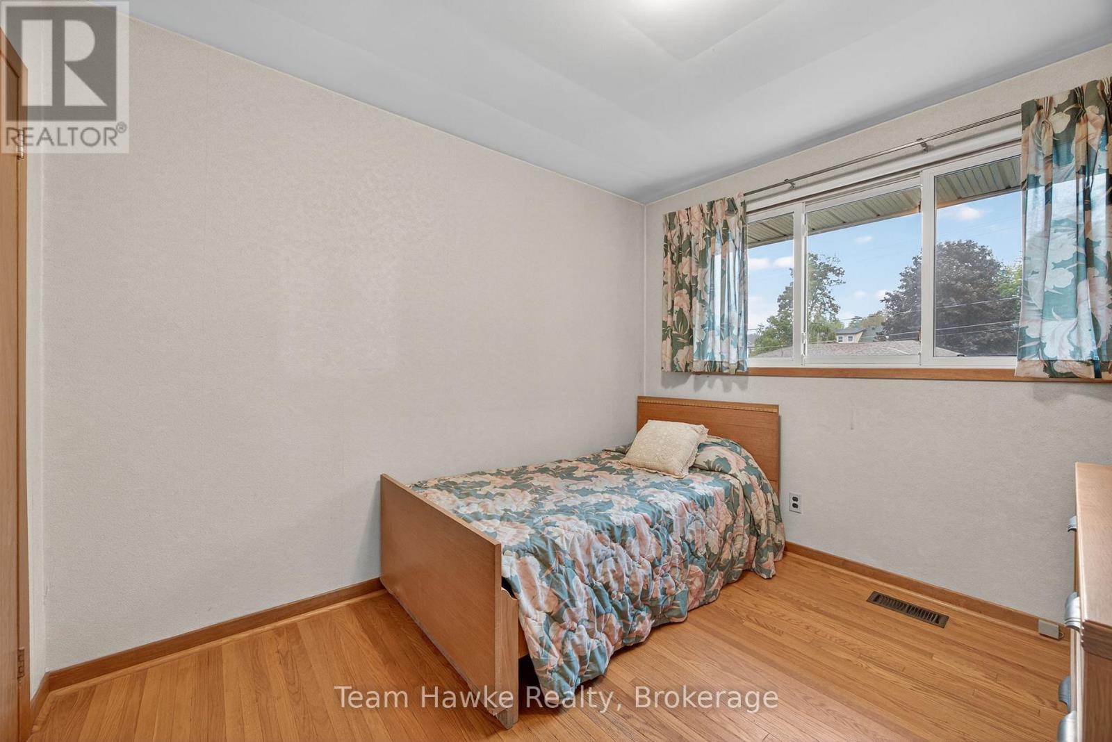 558 Russell Street, Midland, Ontario  L4R 3B6 - Photo 28 - S12428476