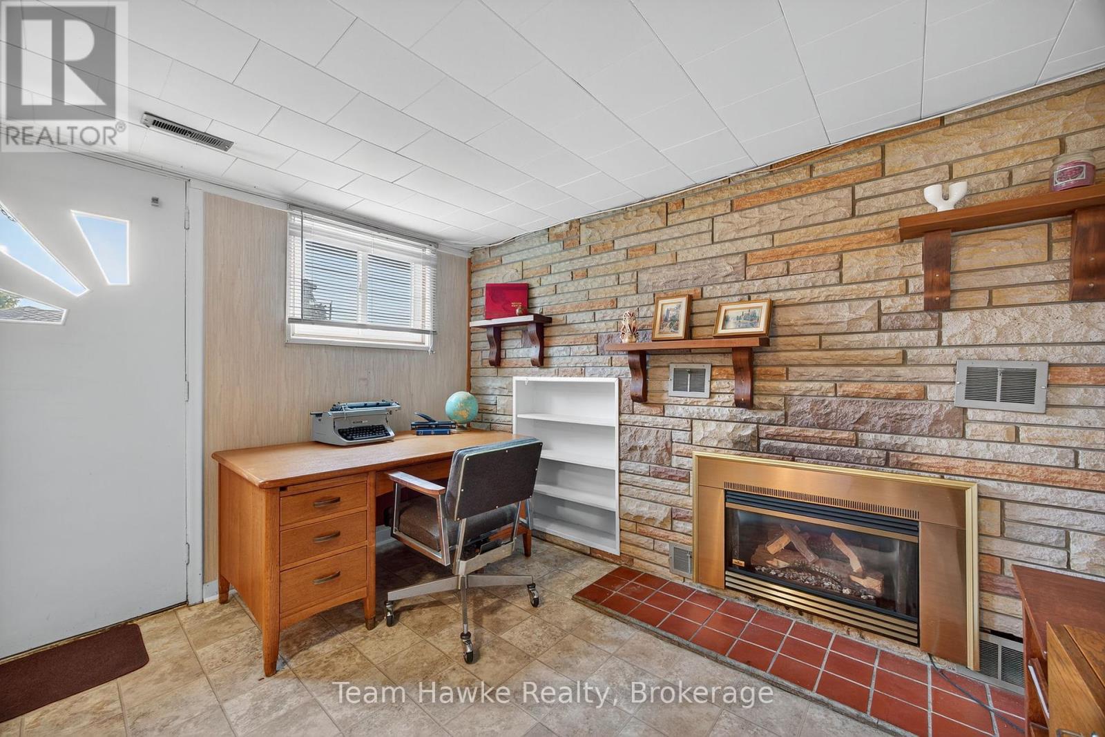 558 Russell Street, Midland, Ontario  L4R 3B6 - Photo 32 - S12428476