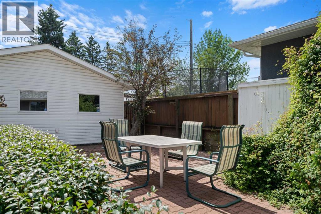 811 Seattle Drive Sw, Calgary, Alberta  T2W 0M9 - Photo 27 - A2242588