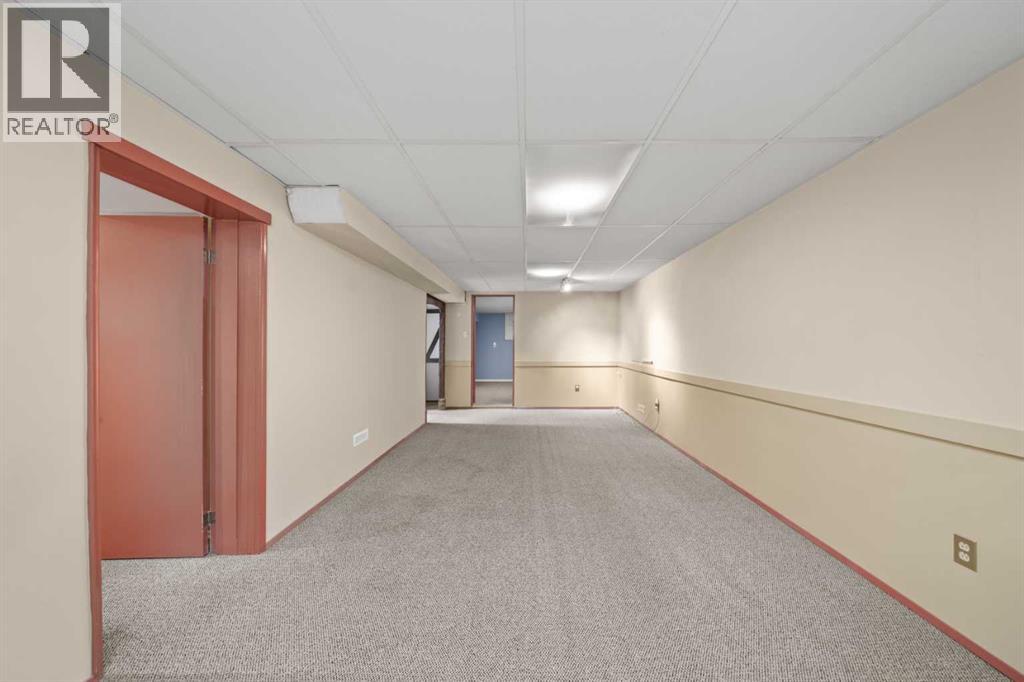 811 Seattle Drive Sw, Calgary, Alberta  T2W 0M9 - Photo 21 - A2242588