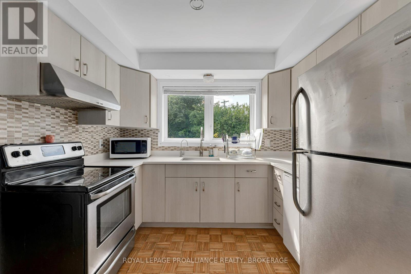 64 Michael Grass Crescent, Kingston, Ontario  K7M 2W3 - Photo 13 - X12428517