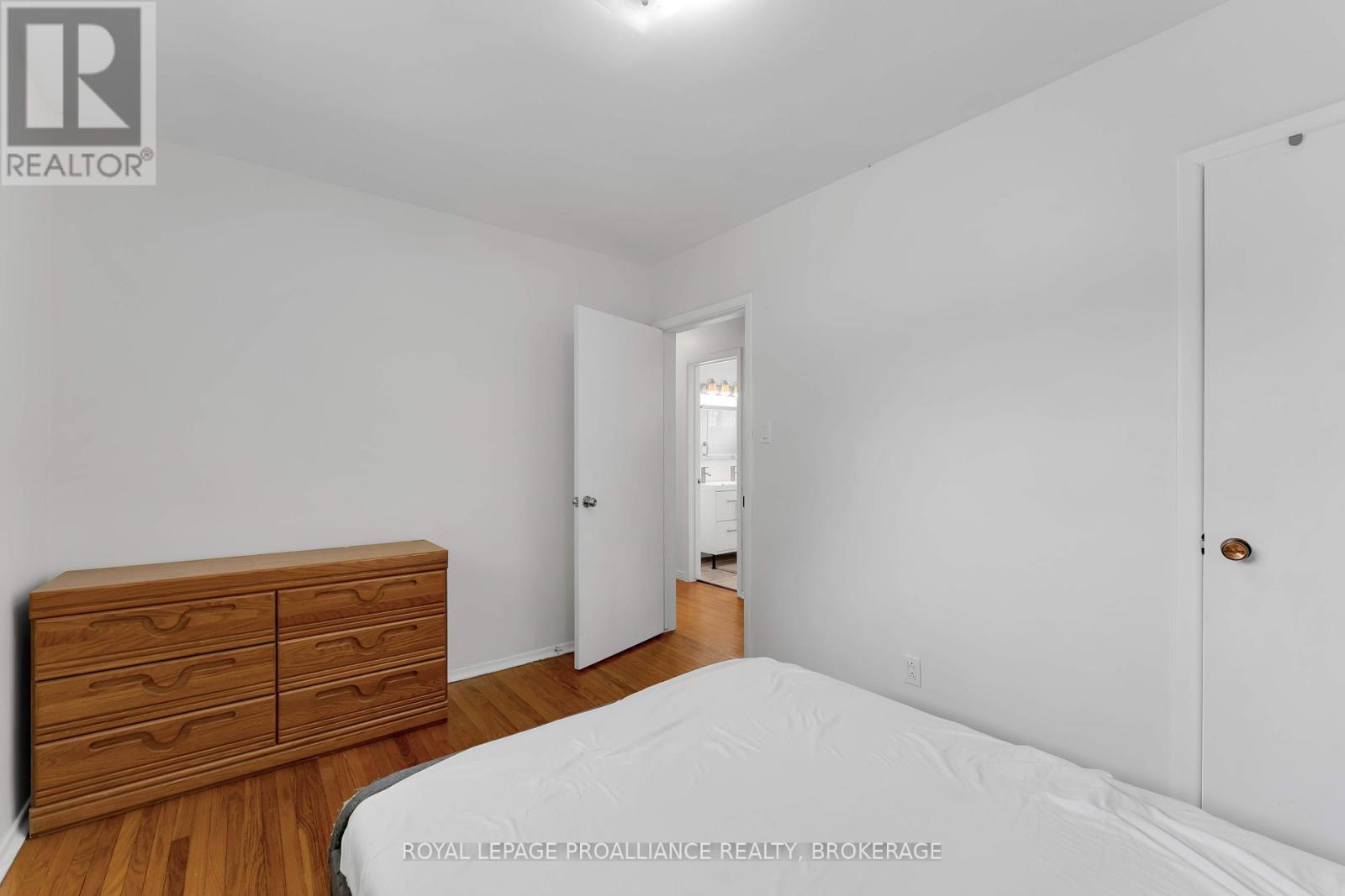 64 Michael Grass Crescent, Kingston, Ontario  K7M 2W3 - Photo 19 - X12428517