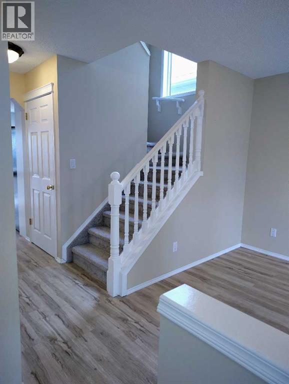 11 Tuscany Valley Road Nw, Calgary, Alberta  T3l 2C1 - Photo 3 - A2257126