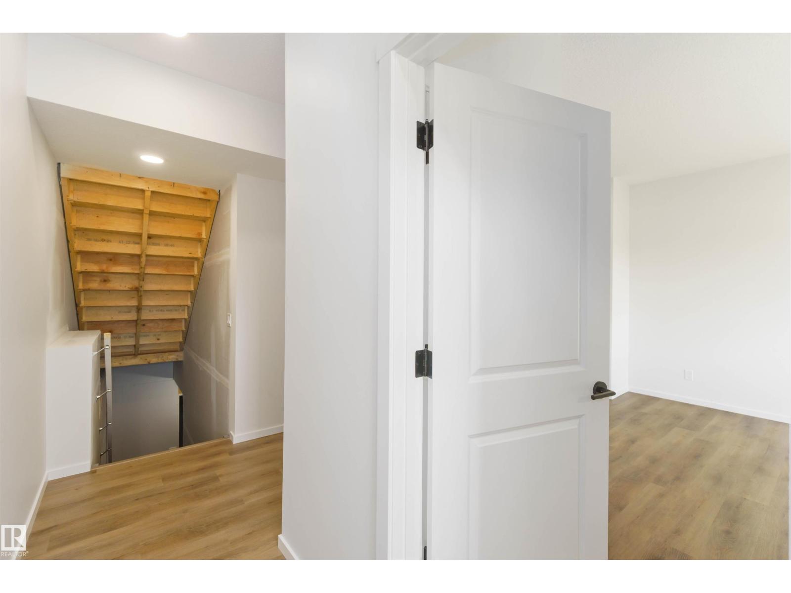 1239 Cristall Wy Sw, Edmonton, Alberta  T6W 5T1 - Photo 19 - E4459102