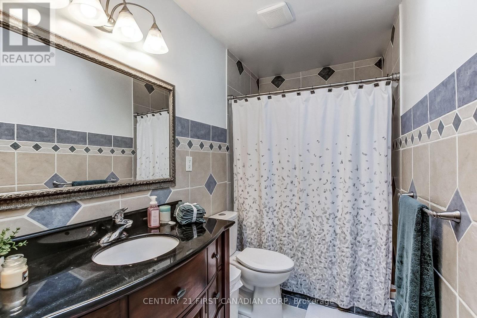 164 Clara Crescent, London South, Ontario  N6E 3G8 - Photo 17 - X12428436