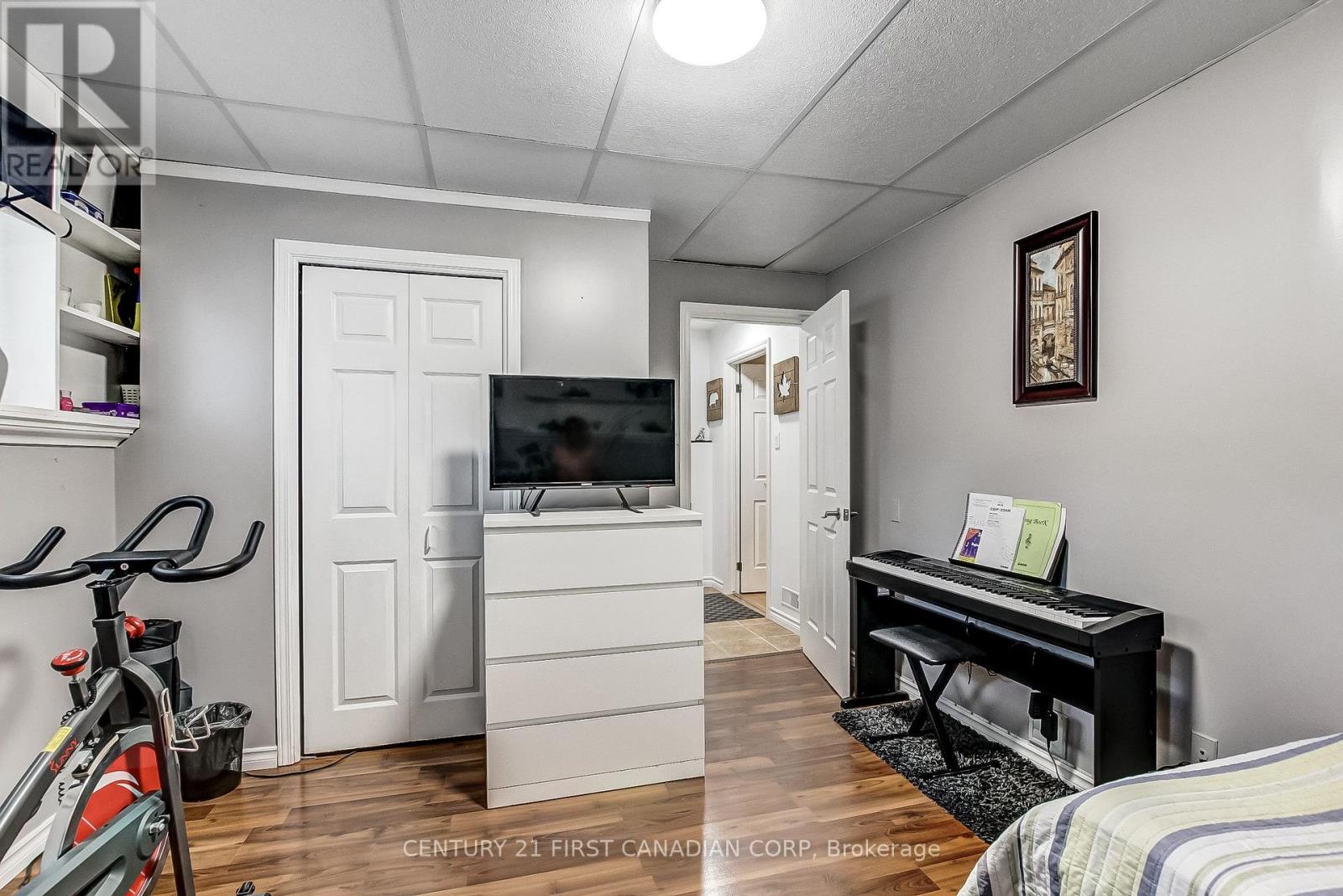 164 Clara Crescent, London South, Ontario  N6E 3G8 - Photo 19 - X12428436
