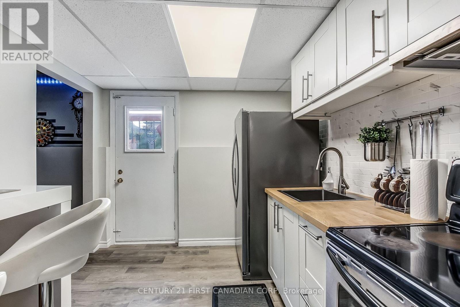 164 Clara Crescent, London South, Ontario  N6E 3G8 - Photo 22 - X12428436