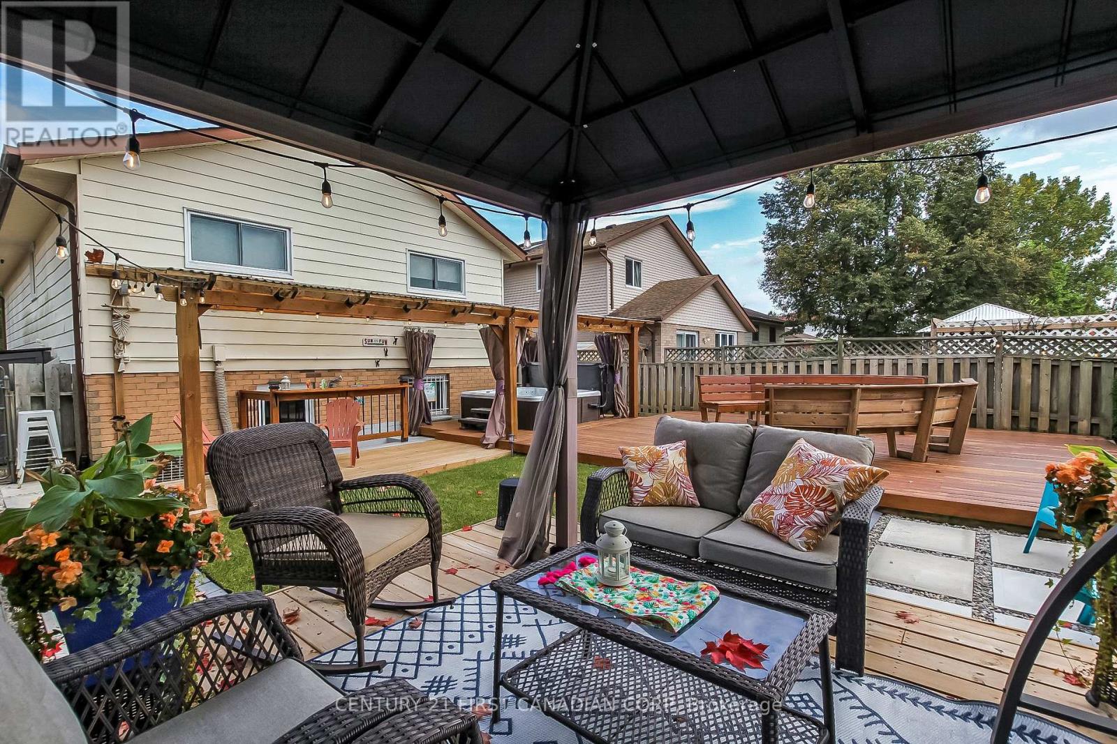 164 Clara Crescent, London South, Ontario  N6E 3G8 - Photo 27 - X12428436