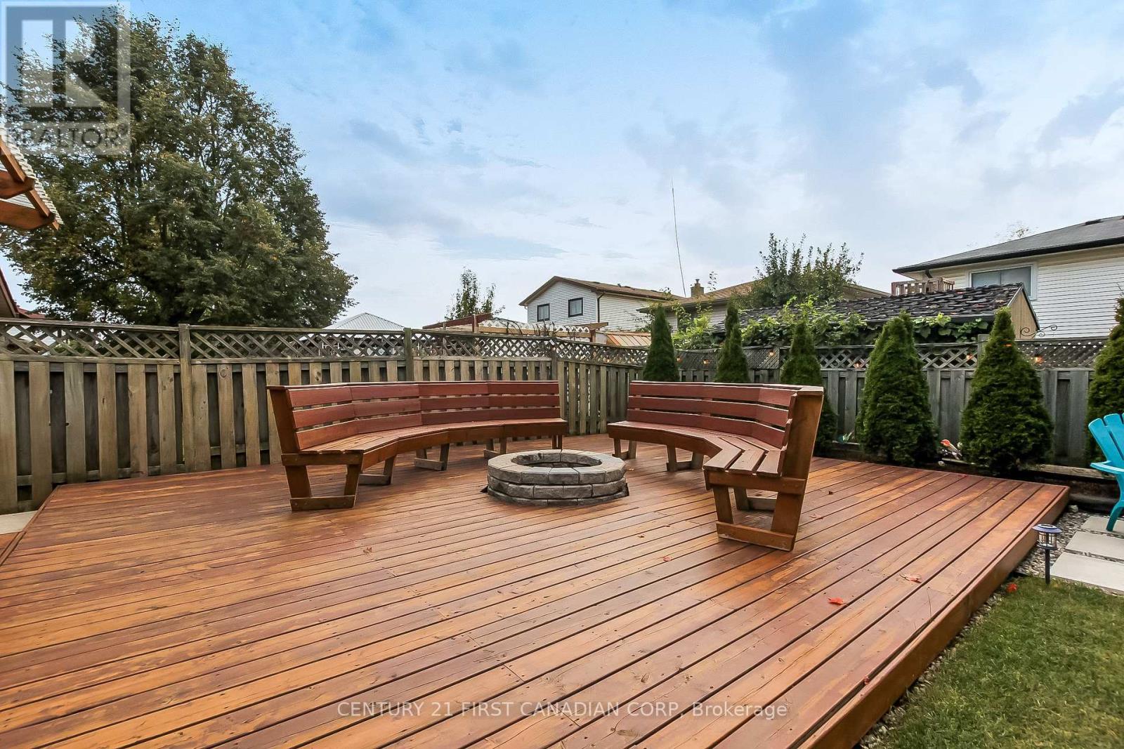 164 Clara Crescent, London South, Ontario  N6E 3G8 - Photo 29 - X12428436