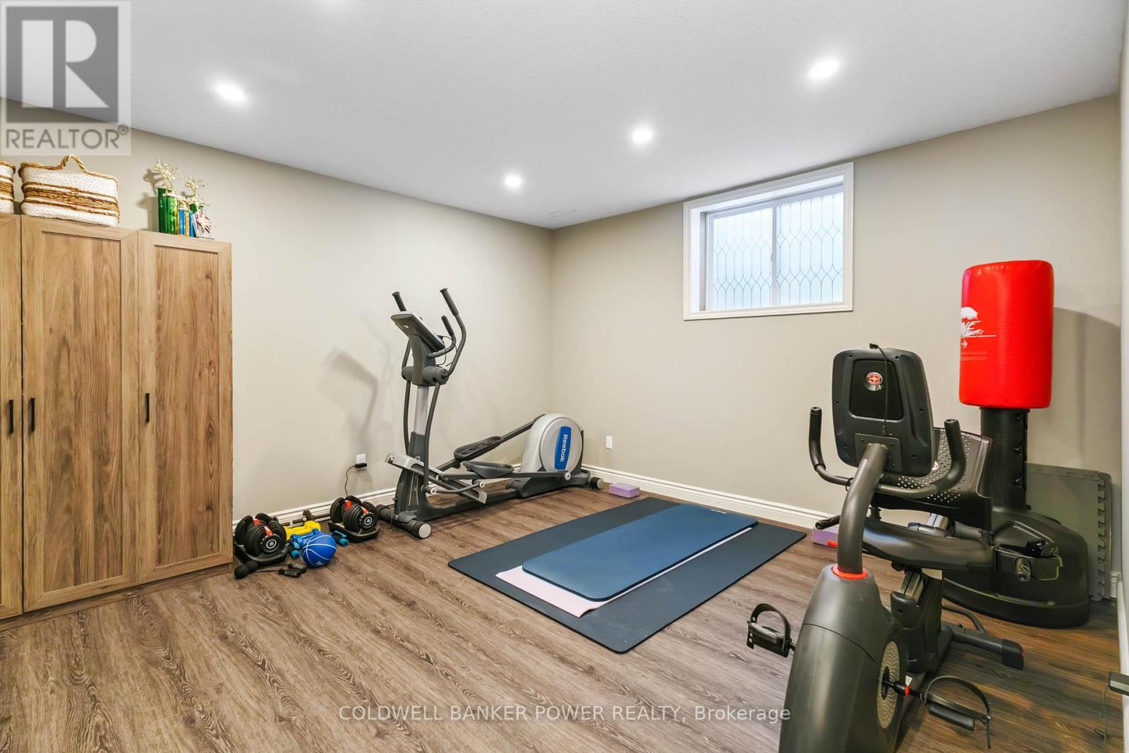 1090 Eagletrace Drive, London North, Ontario  N6G 0S4 - Photo 32 - X12428561