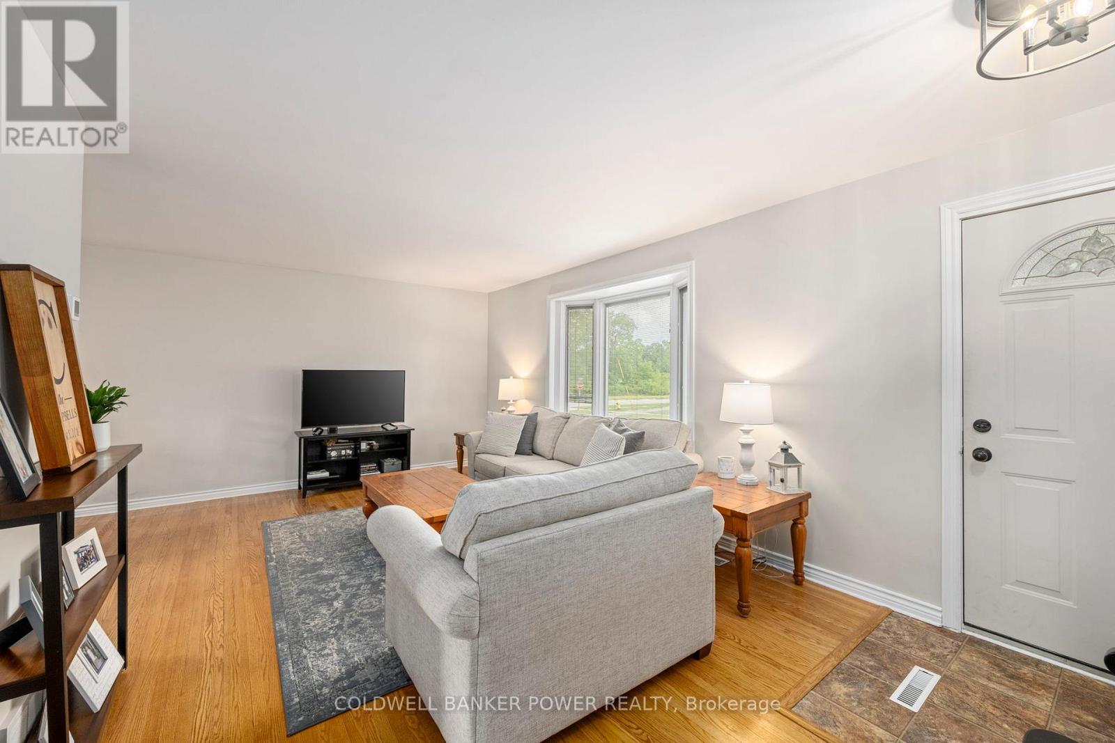 170 Eva Street, Thames Centre, Ontario  N0L 1G0 - Photo 3 - X12428568