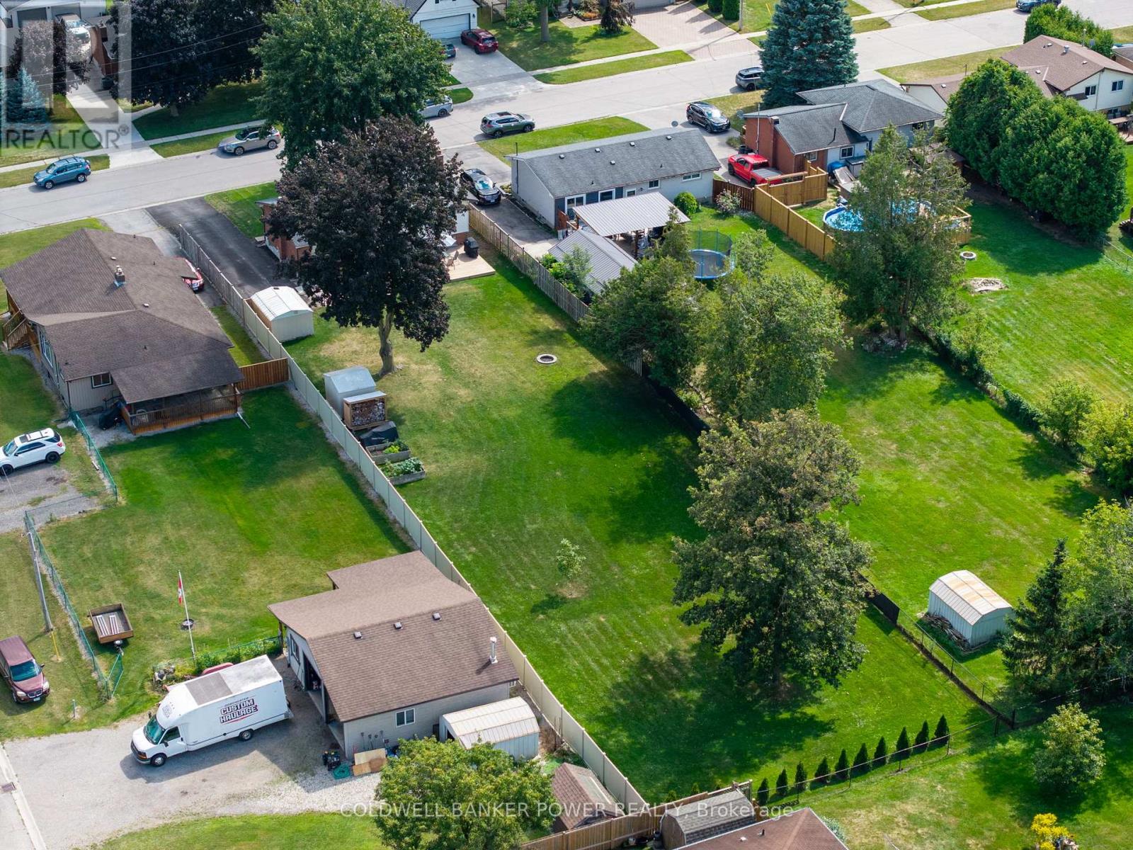 170 Eva Street, Thames Centre, Ontario  N0L 1G0 - Photo 31 - X12428568
