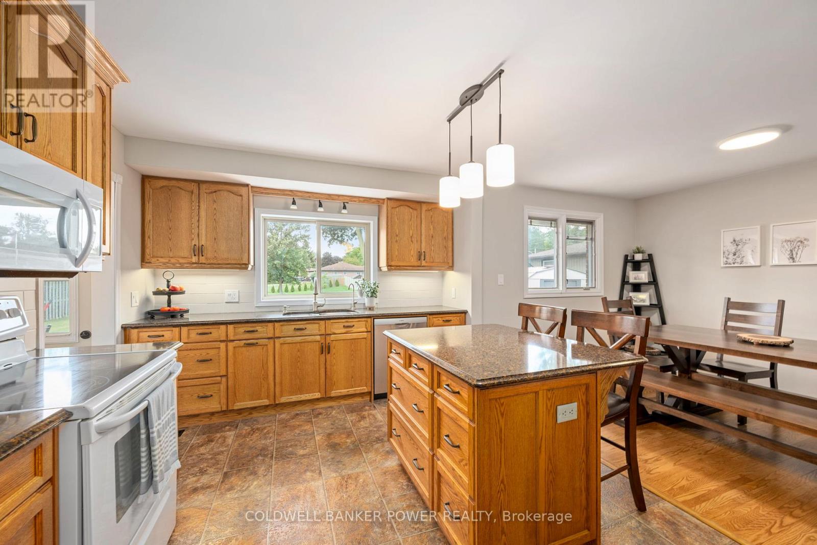 170 Eva Street, Thames Centre, Ontario  N0L 1G0 - Photo 8 - X12428568