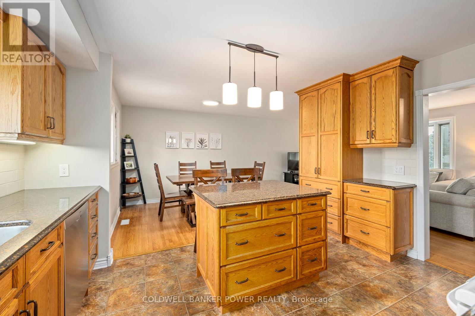 170 Eva Street, Thames Centre, Ontario  N0L 1G0 - Photo 9 - X12428568