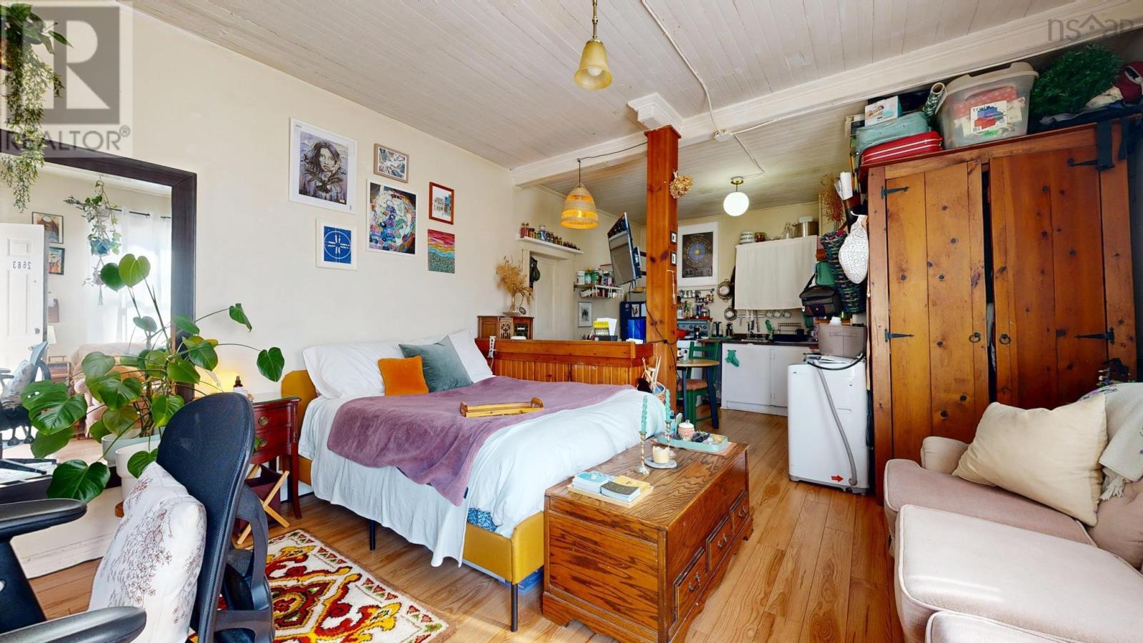 Property at 2683-87 Fuller Terrace image 4