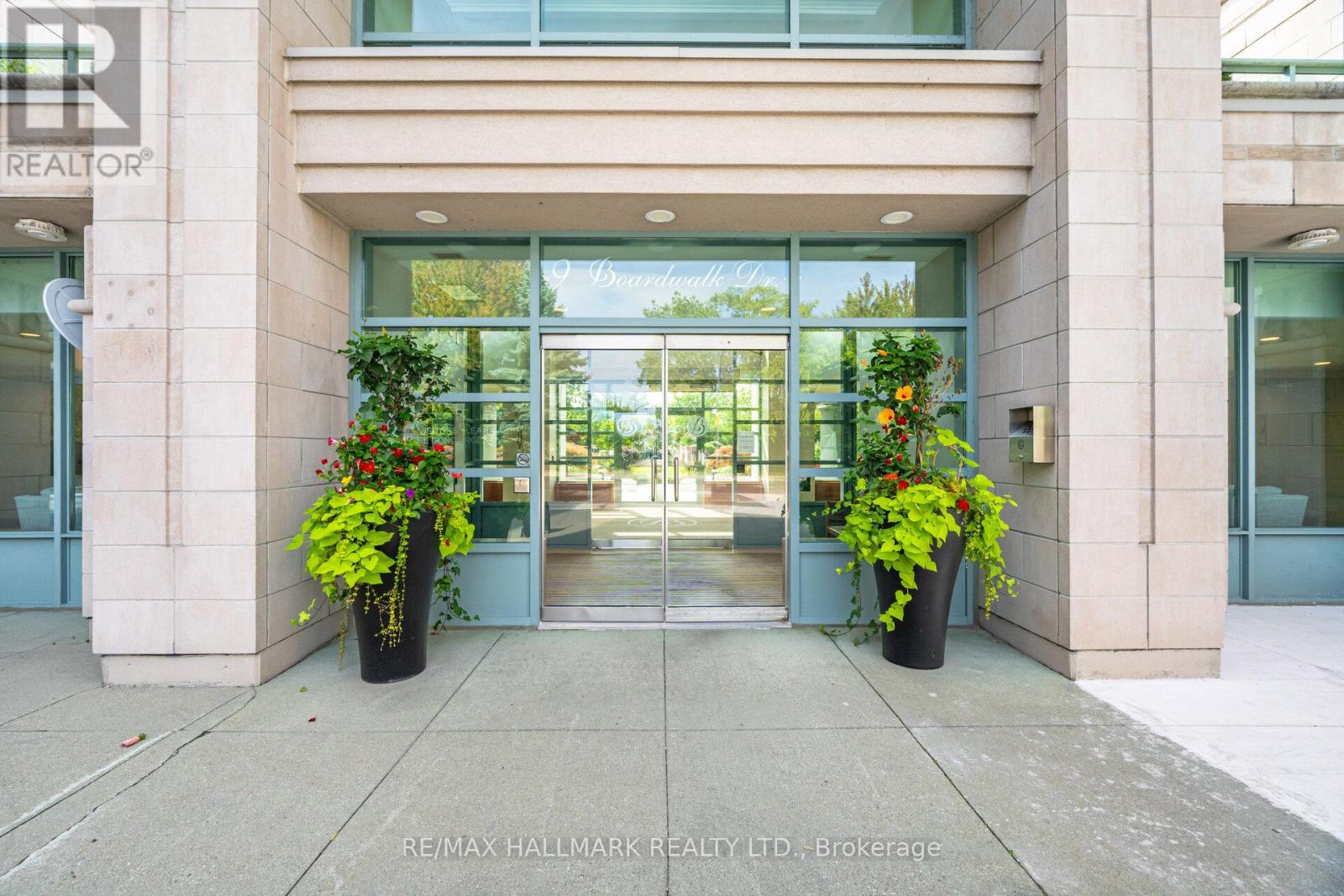 Ph5 - 9 Boardwalk Drive, Toronto, Ontario  M4L 6T1 - Photo 19 - E12428346