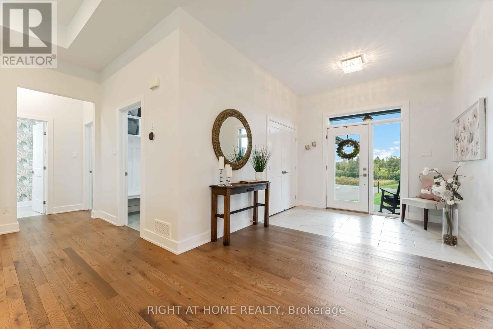 408 Gaelic Glen Ridge, Ottawa, Ontario  K0A 1B0 - Photo 3 - X12428485