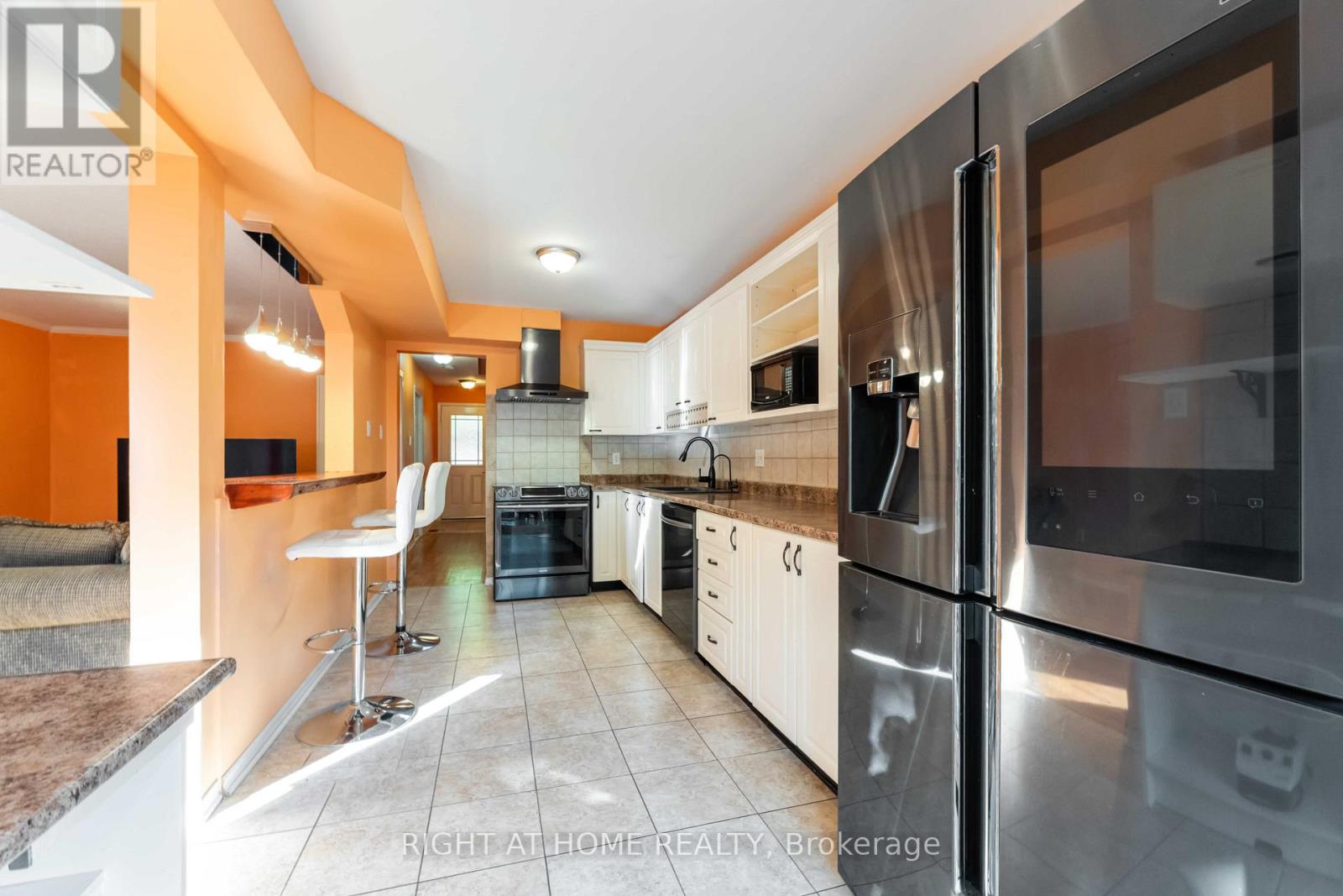 5 Harrington Court, Ottawa, Ontario  K2K 2S7 - Photo 11 - X12428486