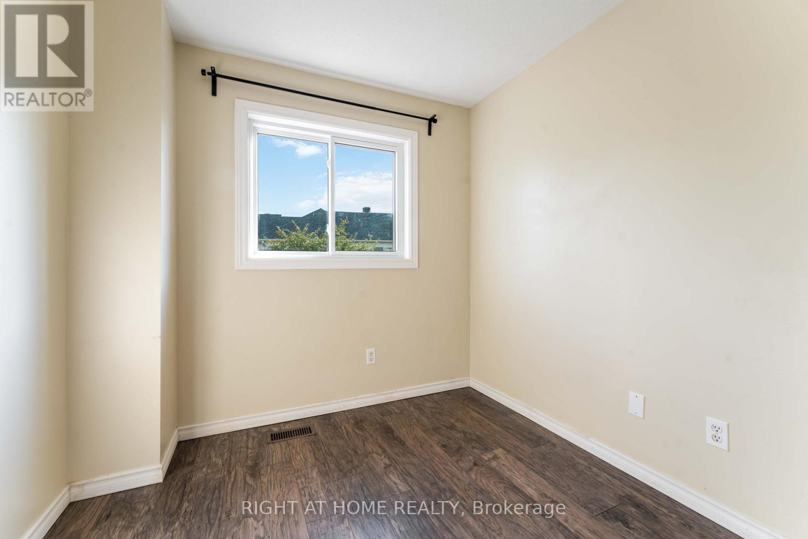 5 Harrington Court, Ottawa, Ontario  K2K 2S7 - Photo 22 - X12428486