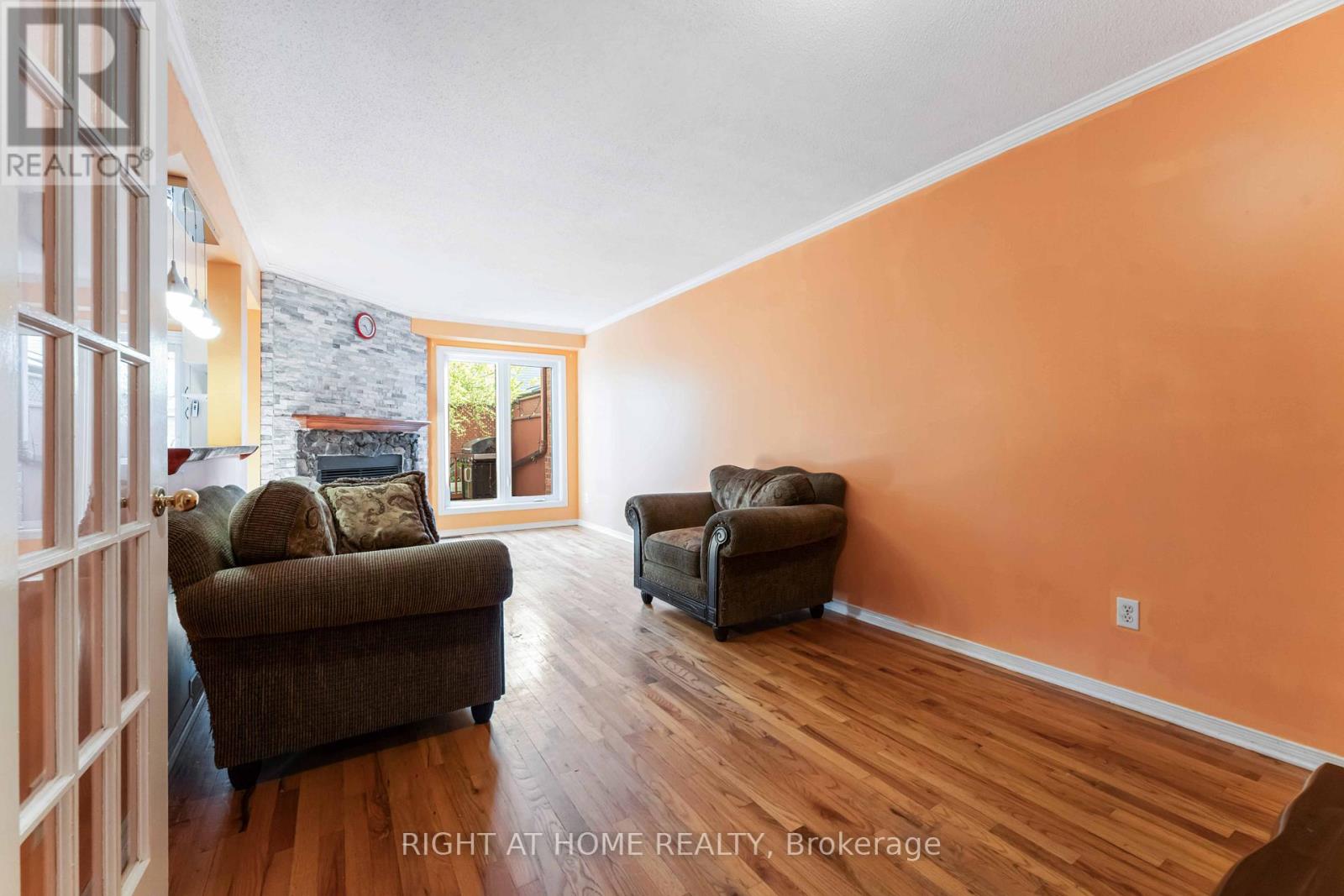 5 Harrington Court, Ottawa, Ontario  K2K 2S7 - Photo 5 - X12428486