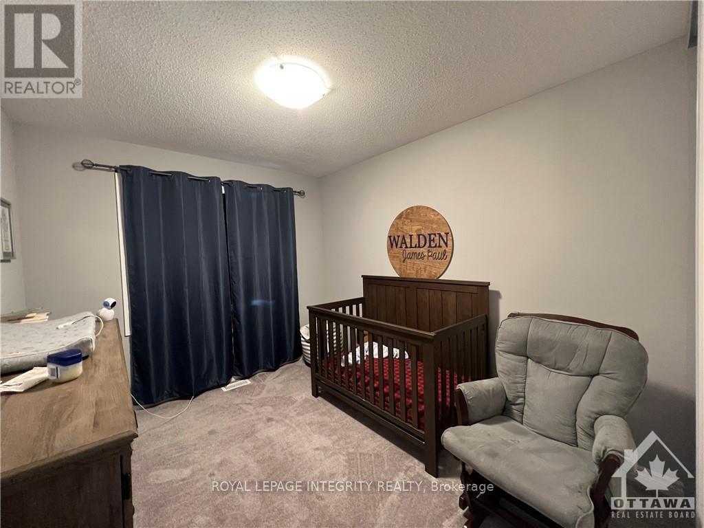 153 Bandelier Way, Ottawa, Ontario  K2S 2J6 - Photo 12 - X12428539