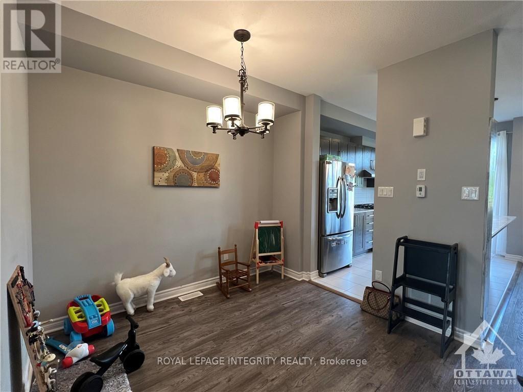 153 Bandelier Way, Ottawa, Ontario  K2S 2J6 - Photo 20 - X12428539