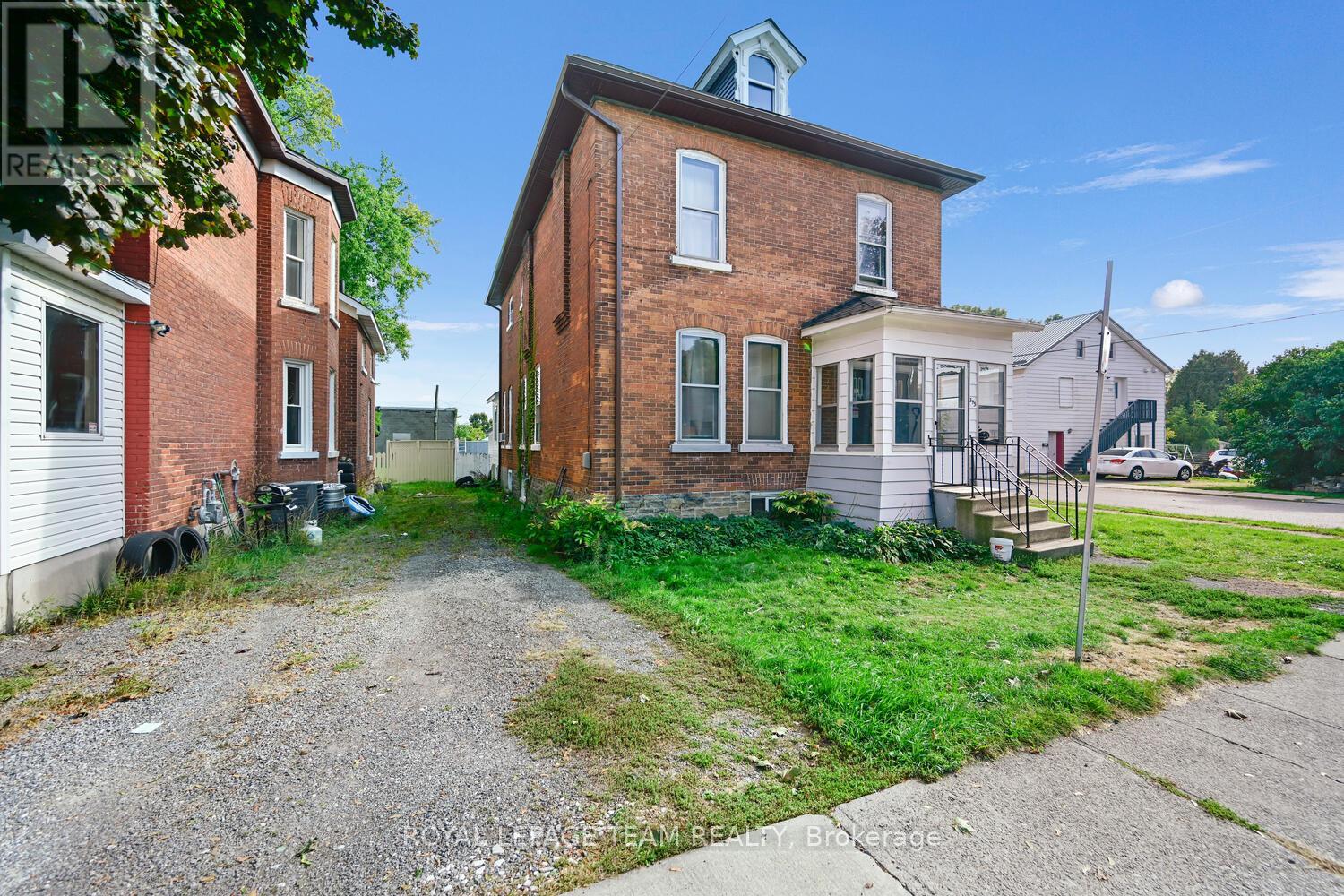 395 Henry Street W, Prescott, Ontario  K0E 1T0 - Photo 3 - X12428550